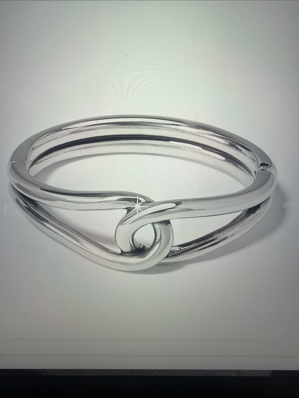 💕🆕 Brighton Interlok Curve Hinged Bangle NWT
